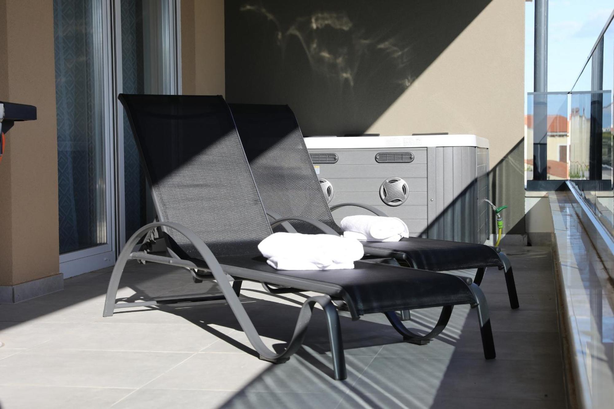 Apartment Relex With Pool & Jacuzzi Privlaka  Ngoại thất bức ảnh