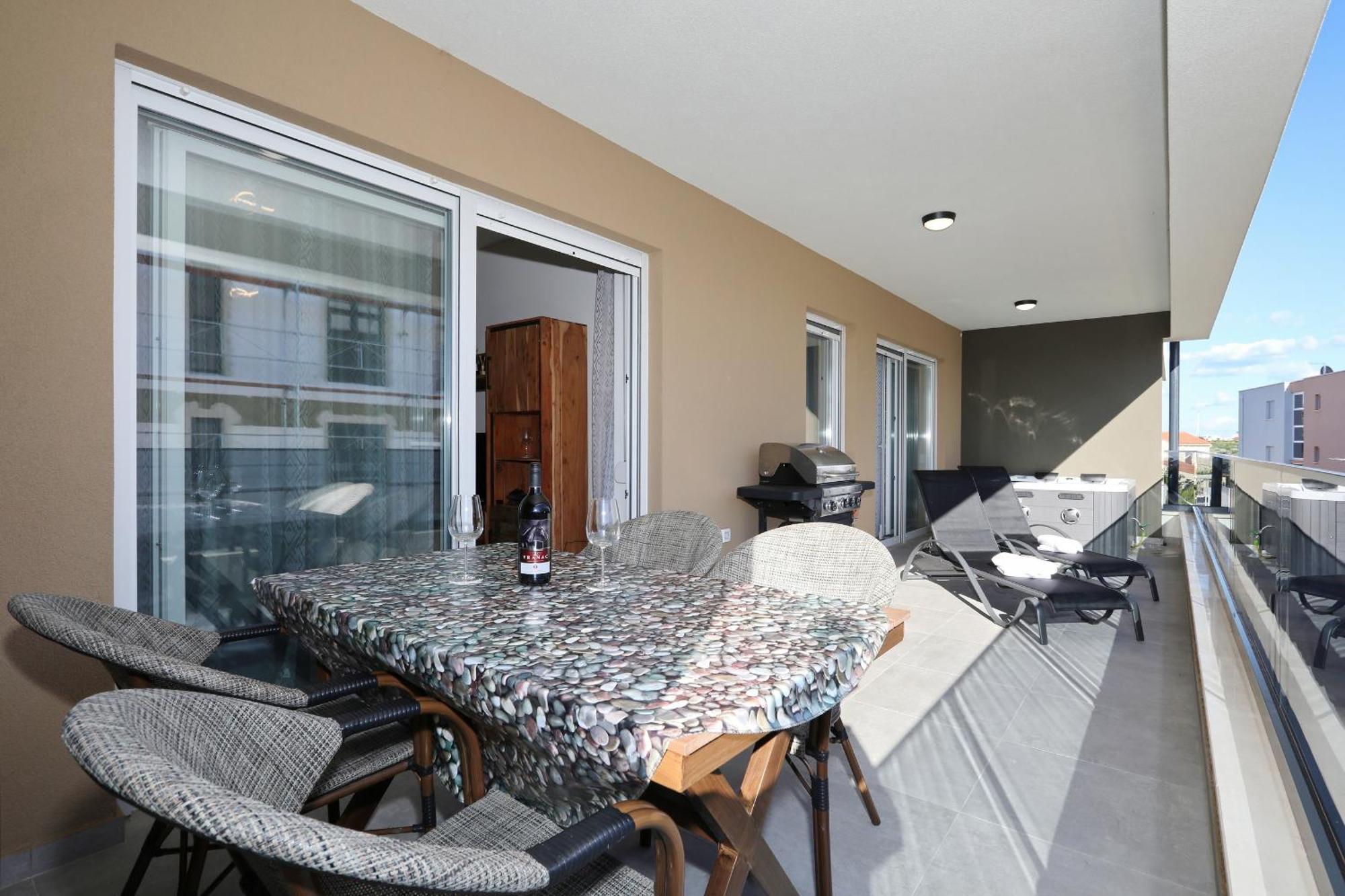 Apartment Relex With Pool & Jacuzzi Privlaka  Ngoại thất bức ảnh